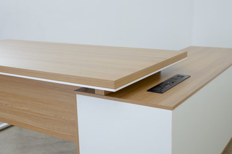 rd0511-1800 - l - executive desk