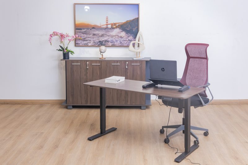 oz-816 - 1.5m electrical height adjustable desk