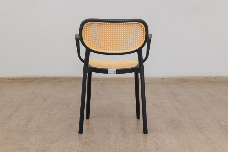 crosby plastic chair