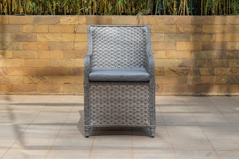 sally outdoor dining table + 6 chairs