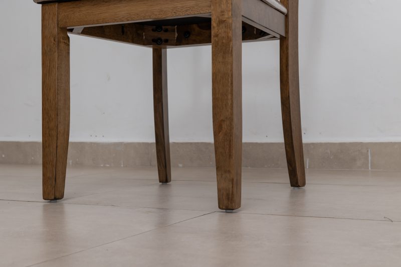 achilles dining table + 8 chairs