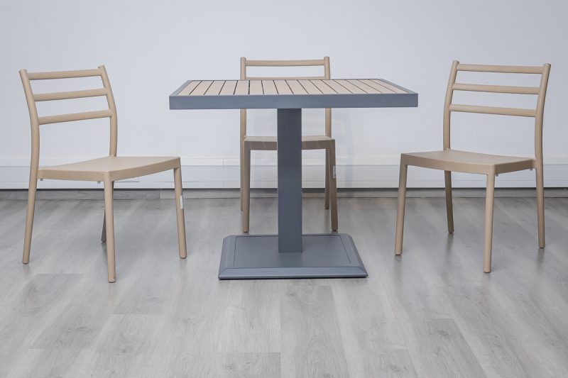 accra outdoor dining table + 4 trent chairs