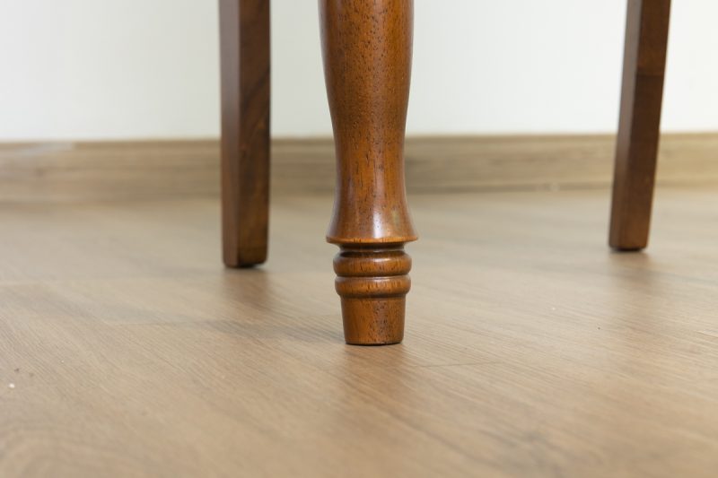 bavora dining table + 6 chairs