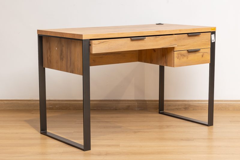 mika study desk