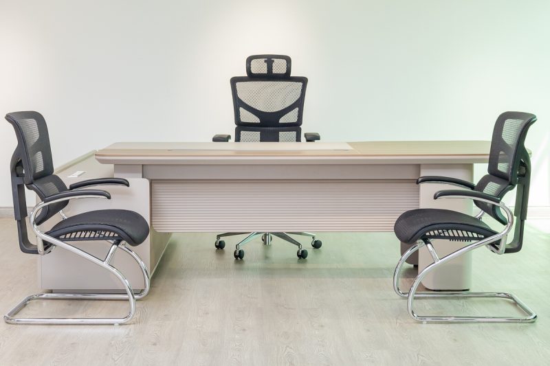 51mhs013 - executive desk