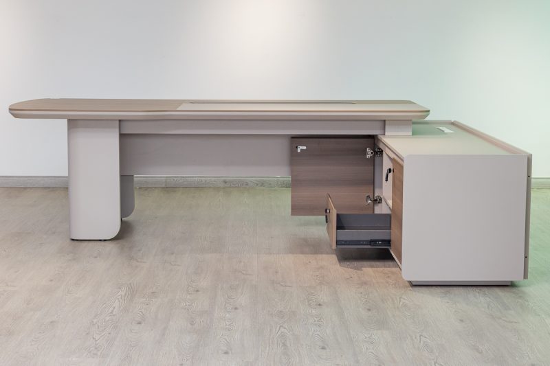 51mhs013 - executive desk
