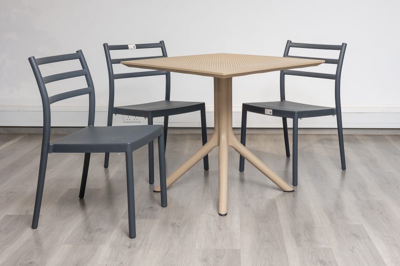 avro outdoor dining table + 4 trent chairs