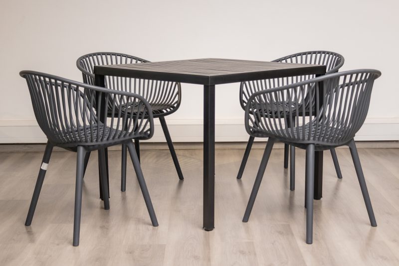 steve plastic top table + 4 ariel chairs