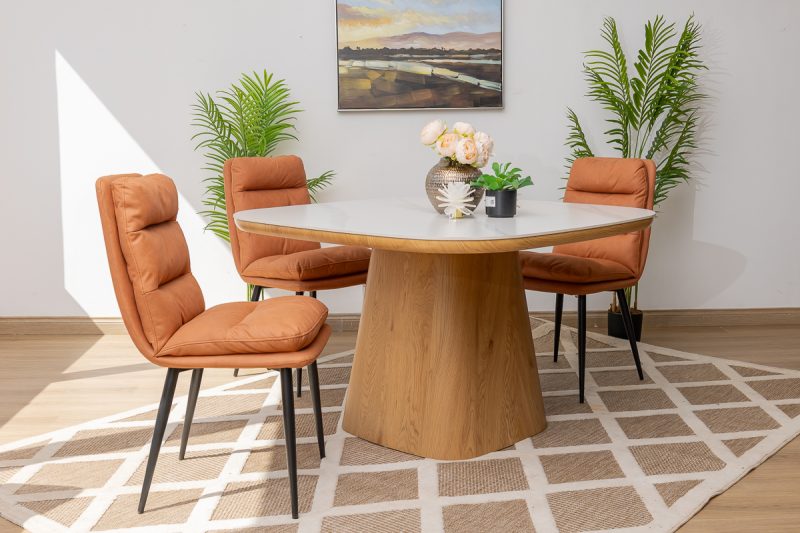 siya dining table + 4 mimo chairs